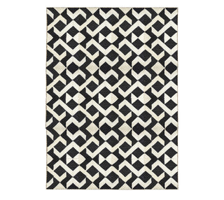 Black & Ivory Geometric Pattern Rug – Modern Abstract Design